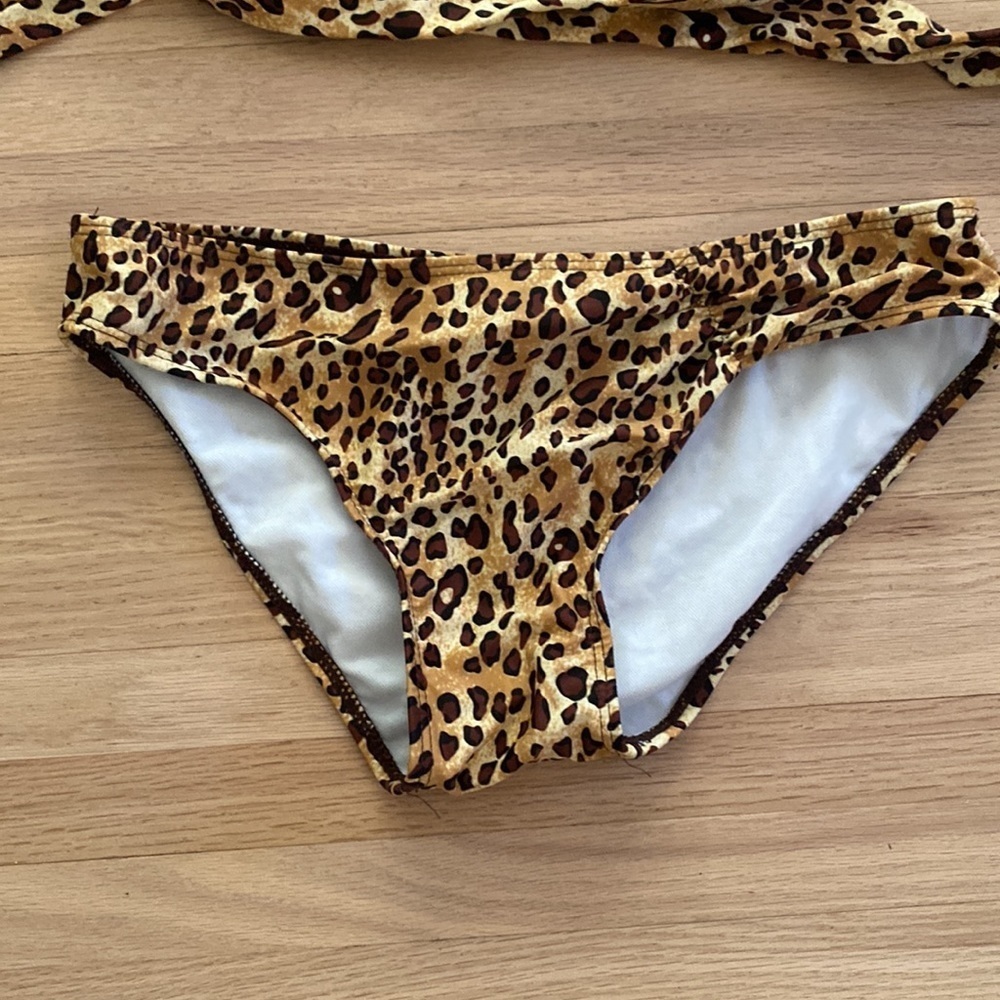 Leopard Print Bikini Set - Picture 4 of 7
